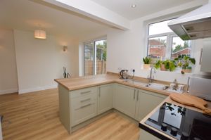 Kitchen- click for photo gallery